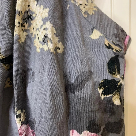 Torrid Floral Tank - Picture 6 of 7